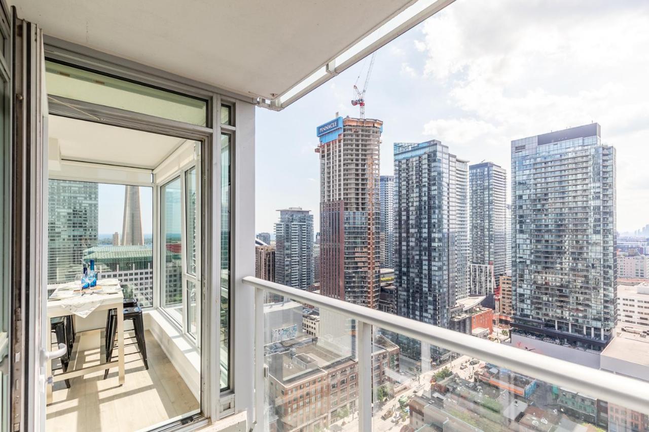 Luxury 2 Bedroom In The Heart Of Entertainment District W/ Cn Tower View Toronto Ngoại thất bức ảnh