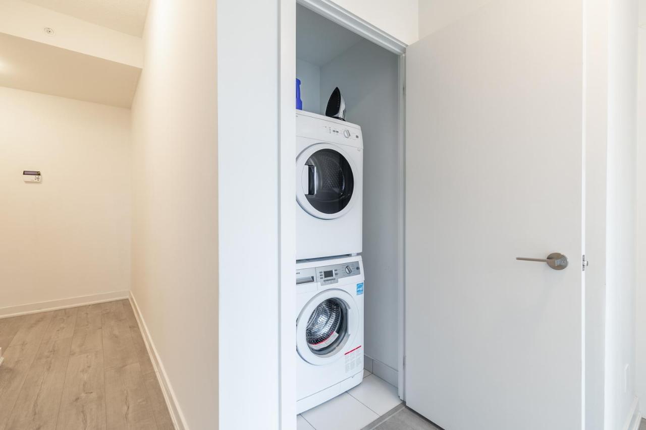 Luxury 2 Bedroom In The Heart Of Entertainment District W/ Cn Tower View Toronto Ngoại thất bức ảnh